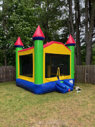 IMG 9074 1746144062 1 14' Royal Bounce House